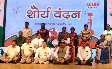 ଆଲେନ୍ ଭୁବନେଶ୍ୱର ପକ୍ଷରୁ ସୌର୍ଯ୍ୟ ବନ୍ଦନ କାର୍ଯ୍ୟକ୍ରମରେ କାର୍ଗିଲ ସହିଦଙ୍କ ପରିବାରକୁ ସମ୍ବର୍ଦ୍ଧନା