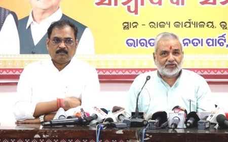 ସଭାପତି ସୀତାଂଶୁ ଦ୍ୱିବେଦୀ ତଥା ଅଭିଯୁ୍‌କ୍ତ ରାଜା ଚକ୍ରଙ୍କ ଓକିଲଙ୍କ ବକ୍ତବ୍ୟ ସମ୍ପୂର୍ଣ୍ଣ ମିଥ୍ୟା ଓ କପୋଳକଳ୍ପିତ .