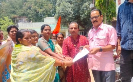 ଓଡିଶା ଜୀବିକା ମିଶନ ଶକ୍ତି ଇ.ସି ସଂଘ ନବରଙ୍ଗପୁର ବ୍ଲକ ତରଫରୁ ଦାବି ପତ୍ର ପ୍ରଦାନ