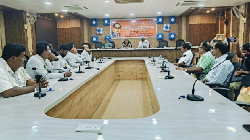 ଜିଲ୍ଲାପାଳଙ୍କ ସମ୍ମିଳନୀ କକ୍ଷରେ ବଜ୍ରପାତ ସତର୍କତା ସଚେତନତା କାର୍ଯ୍ୟକ୍ରମ ପାଇଁ ପ୍ରସ୍ତୁତି ବୈଠକ  ଅନୁଷ୍ଠିତ.