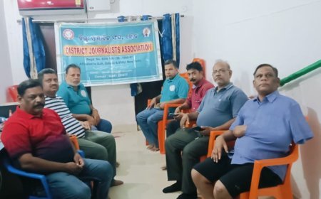  ରାଜ୍ୟରେ ସାମ୍ବାଦିକ ସୁରକ୍ଷା ଆଇନ୍ କୁ ଲାଗୁ କରିବା ପାଇଁ ସରକାରଙ୍କ ନିକଟରେ ବାରମ୍ବାର ଦାବୀ ହେଉଅଛି .