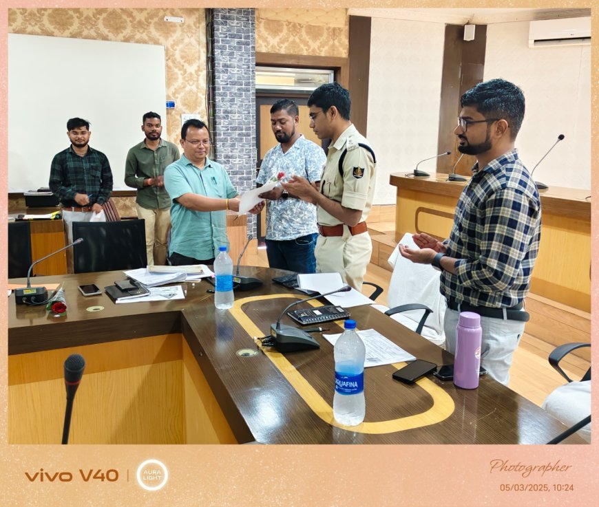 ଦୁର୍ଘଟଣାରେ ଗୁରୁତ୍ତର ଆହତ ମାନଙ୍କୁ ଉଦ୍ଧାର କରି ଜୀବନ ବଞ୍ଚାଇଥିବା ସାମ୍ବାଦିକ ହେଲେ ପୁରସ୍କୃତ .