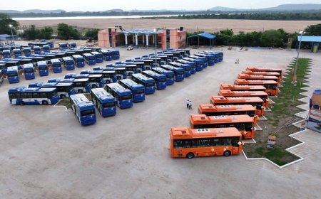 ପ୍ରଧାନମନ୍ତ୍ରୀ ନରେନ୍ଦ୍ର ମୋଦି କ୍ୟାପିଟାଲ ରିଜିଅନ ଅର୍ବାନ ଟ୍ରାନ୍ସପୋର୍ଟ  ଅଧୀନରେ ନୂତନ ଭାବେ ନିର୍ମିତ ନରାଜ୍ ଇଲେକ୍ଟ୍ରିକ୍ ବସ୍ ଡିପୋ ମଧ୍ୟ ଗତକାଲି ଉଦ୍ଘାଟନ କରିଥିଲେ l