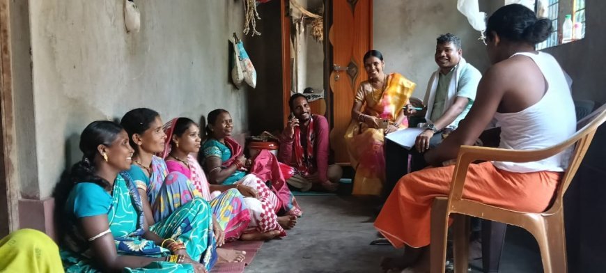 ଲୋକଙ୍କ ନିକଟରେ ପହଞ୍ଚି ସମସ୍ୟା ସମ୍ପର୍କରେ ବୁଝିଲେ ମହିଳା ସରପଞ୍ଚ।
