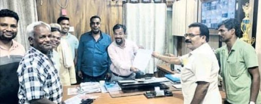 ଡ୍ରେନ୍ ସମସ୍ୟା କୁ ନେଇ ବିଡିଓଙ୍କୁ କୈବର୍ତ୍ତ ବେହେରା ସମାଜର ଦାବିପତ୍ର ।