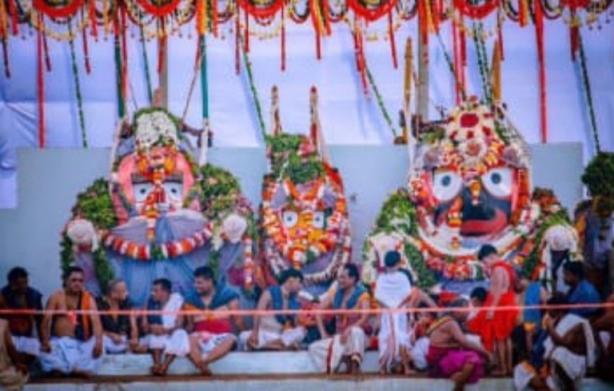 ବୌଦ୍ଧରେ ତିନି ଠାକୁରଙ୍କ ସ୍ନାନ ପୂର୍ଣ୍ଣିମା