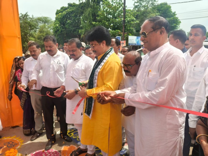 ଗୃହନିର୍ମାଣ ତଥା ନଗର ଉନ୍ନୟନ ମନ୍ତ୍ରୀ ଙ୍କ ବୌଦ୍ଧ ଗସ୍ତ  .