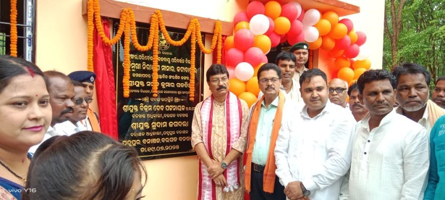 ବନବିଭାଗ ତରଫରୁ ମାଲକେନ ନାଲାରେ ବିଜେପୁ୍ର MLA ଉପସ୍ଥିତ  .