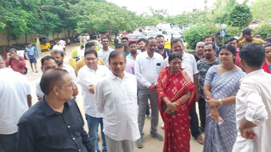 ୮ ଘଣ୍ଟା ର ଅବଧି ଗୁରୁତ୍ୱପୂର୍ଣ୍ଣ ରହିଛି ବୋଲି ମେଡିକାଲ ସୁପରିଟେଣ୍ଡେଣ୍ଟ ଡଃ ଦିଲୀପ ପରିଡା  ସୂଚନ ପ୍ରଦାନ କରିଛନ୍ତି।