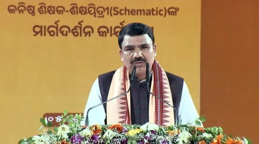 ସିବିଏସ୍ଇ ଭଳି ଓଡ଼ିଶାରେ ସ୍କୁଲରେ ଛାତ୍ରୀଙ୍କ ସୁରକ୍ଷାପାଇଁ ବିଦ୍ୟାଳୟ ଓ ଗଣଶିକ୍ଷା ବିଭାଗ ପଦକ୍ଷେପ ନେବାପାଇଁ ବିଚାରବିମର୍ଶ ଚାଲିଛି।