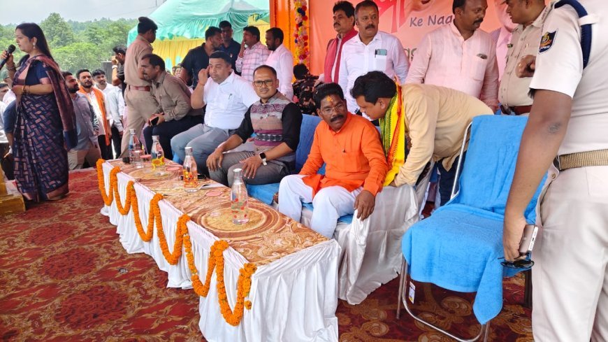 ବନଖଣ୍ଡ ବିଭାଗ ଦ୍ୱାର ବିଓ ଡ଼ାଇଭରସିଟି ପାର୍କ ବଡ଼ବିଲ ଠାରେ କେନ୍ଦୁଝର ର ସାଂସଦ ଙ୍କ ଦ୍ୱାର ଉଦଘାଟନ କରାଗଲା