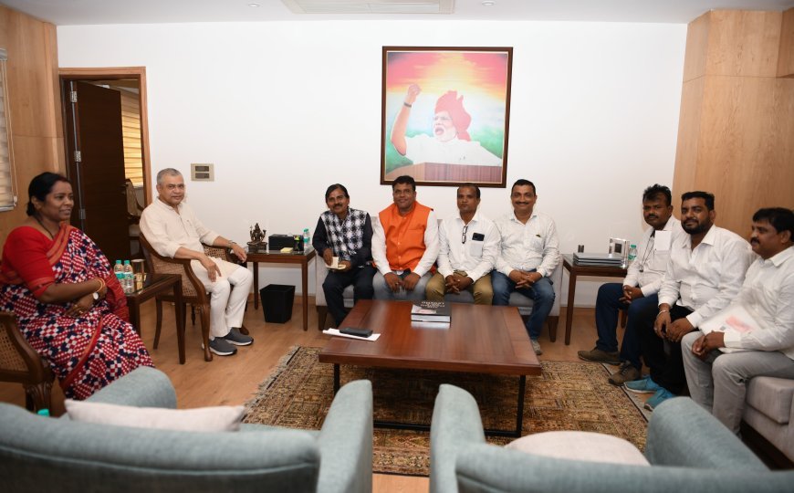 ରେଳ ମନ୍ତ୍ରୀଙ୍କୁ ଭେଟିଲେ ମୟୂରଭଞ୍ଜ ପ୍ରତିନିଧି ଦଳ I