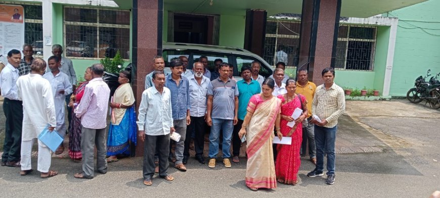 ପ୍ରଧାନ ଶିକ୍ଷୟତ୍ରୀ ଙ୍କ ବଦଳି ପ୍ରତ୍ୟାହାର ପାଇଁ ଜିଲ୍ଲାପାଳ ଙ୍କୁ ଦାବୀପତ୍ର I