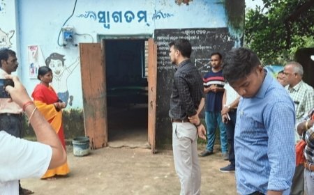 ତାର୍ଲାକୋଟା ଗ୍ରାମ ପଞ୍ଚାୟତରେ ବିଭିନ୍ନ ଉନ୍ନୟନ ମୂଳକ କାର୍ଯ୍ୟ ସମୀକ୍ଷା କଲେ ଜିଲ୍ଲାପାଳ ମାଲକାନଗିରି,