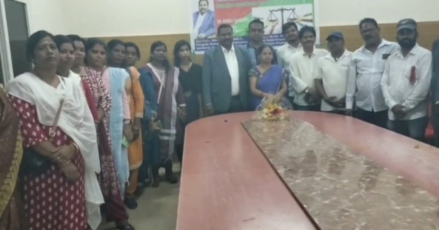 ସରକାରଙ୍କ ବିଭିନ୍ନ ଯୋଜନା ରହିଛି ଠିକ ସମୟରେ ଲୋକଙ୍କ ପାଖରେ ସୁବିଧା ସମୟରେ ପହଁଚି ପାରୁ ନାହିଁ କାହିଁକି.