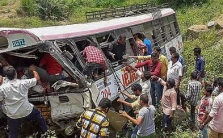 ବସ୍‌-ଟ୍ରକ୍‌ ମୁହାଁମୁହିଁ ଧକ୍କା : ୧୬ ମୃତ...