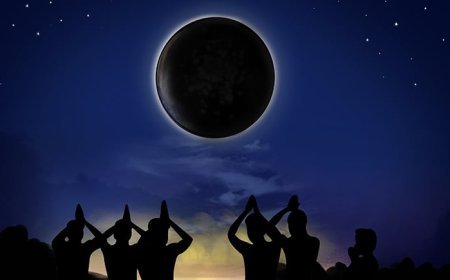 ପୂର୍ଣ୍ଣିମା ପରି, ହିନ୍ଦୁ ଧର୍ମ ଏବଂ ଜ୍ୟୋତିଷ ଶାସ୍ତ୍ରରେ ମଧ୍ୟ ଅମାବାସ୍ୟାର ଏକ ବିଶେଷ ସ୍ଥାନ ଅଛି।