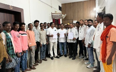 ମାଲକାନଗିରି ଜିଲ୍ଲା କିଷାନ କଂଗ୍ରେସ, ପକ୍ଷରୁ ମୁଖ୍ୟମନ୍ତ୍ରୀ ଙ୍କ ଉଦ୍ଧେଶ୍ୟରେ ଜିଲ୍ଲାପାଳଙ୍କୁ ଏକ ସ୍ମାରକପତ୍ର ପ୍ରଦାନ ।