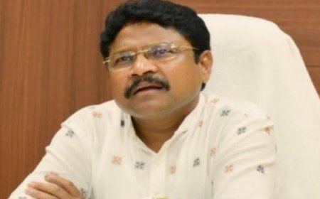 ସୁନ୍ଦରଗଡ଼ ଜିଲା ରାଜଗାଙ୍ଗପୁର ଥାନା ଲାଞ୍ଜିବେର୍ନା ଅଞ୍ଚଳର କଲେଜ ଛାତ୍ରୀ ଦେହରେ ନିଆଁ ଲଗାଇ ଜୀବନ ହାରିବାକୁ ଚେଷ୍ଟା କରିଛନ୍ତି।