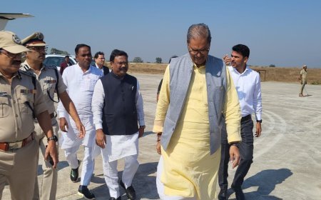 ମାଲକାନଗିରି ପହଞ୍ଚିଲେ ଉପମୁଖ୍ୟ କେବି ସିଂ ଦେଓ। ଏବଂ ପଶୁ ସମ୍ପଦ ମନ୍ତ୍ରୀ ଗୋକୁଳାନନ୍ଦ ମଲ୍ଲିକ।