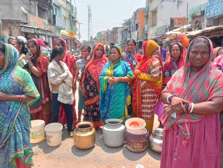 ଜଳ ହିଁ ଜୀବନ ଜଳ ନାହିଁତ ଜୀବନ ନାହିଁ ଏହା ଦେଖିବାକୁ ମିଳିଛି ପଦ୍ମପୁର ଅଞ୍ଚଳ ରେ