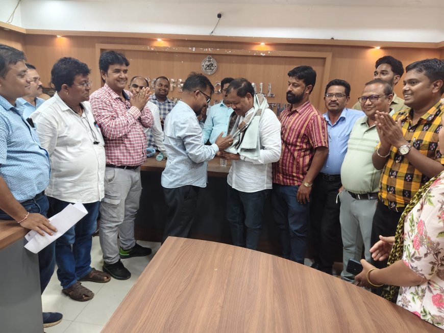 ଏ.ବି.ଡି.ଓ. ସରୋଜ କୁମାର ପ୍ରଧାନଙ୍କୁ ଅବସରକାଳୀନ ସମ୍ବର୍ଦ୍ଧନା