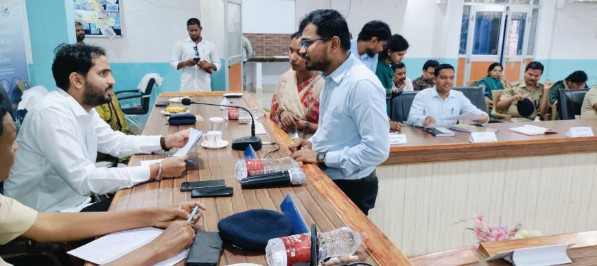 ପଦ୍ମପୁର ବ୍ଲକରେ ଯୁଗ୍ମ ଅଭିଯୋଗ ଶୁଣାଣୀ ଶିବିର ଅନୁଷ୍ଠିତ ।