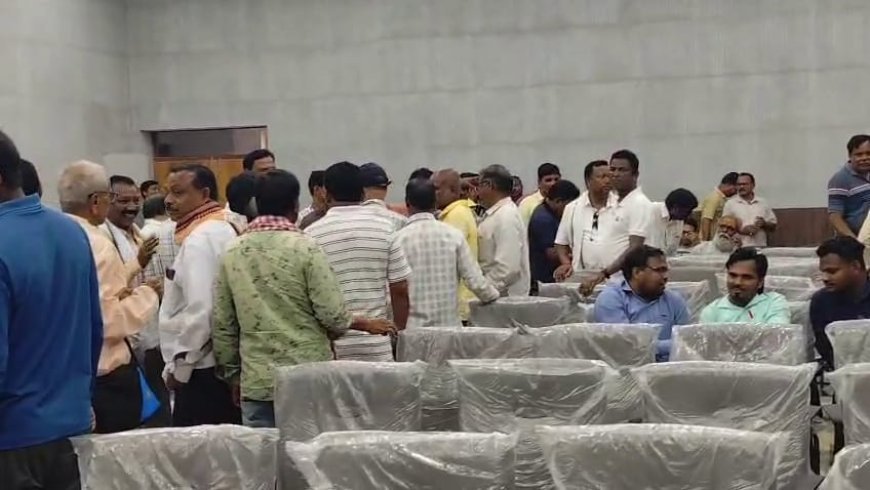 *ଧାନ ବୈଠକ ଅଧାରୁ ଉଠିଗଲେ ଚାଷୀ...*