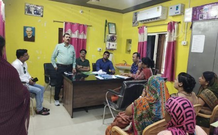 ରାଜ୍ୟ ନିର୍ବାଚନ କମିଶନ କାର୍ଯ୍ୟାଳୟରେ ଅନୁ-ସଚିବ ଶ୍ରୀ ନିରଞ୍ଜନ ପାଢ଼ୀଙ୍କ କେନ୍ଦ୍ରାପଡ଼ା ଗସ୍ତ