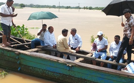ବନ୍ୟା ର ଭିବଶିକା କୁ ପରିଦର୍ଶନ ଓ ସାହାଯ୍ୟର ହାତ ବଢାଇ ଛନ୍ତି ରାଜନଗରର ବିଧାୟକ ଏବଂ ପଟ୍ଟାମୁଣ୍ଡାଇ ମୁନିସିପାଲିଟି ର ଚେୟାରମ୍ୟାନ।