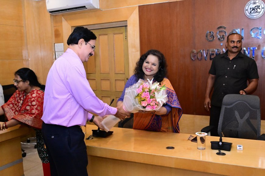 ମୁଖ୍ୟ ଶାସନ ସଚିବଙ୍କ ପ୍ରମୁଖ ବ୍ୟକ୍ତିଗତ ସଚିବ ସୁରେଶ ଚନ୍ଦ୍ର କରଙ୍କୁ ଅବସରକାଳୀନ ସମ୍ବର୍ଦ୍ଧନା