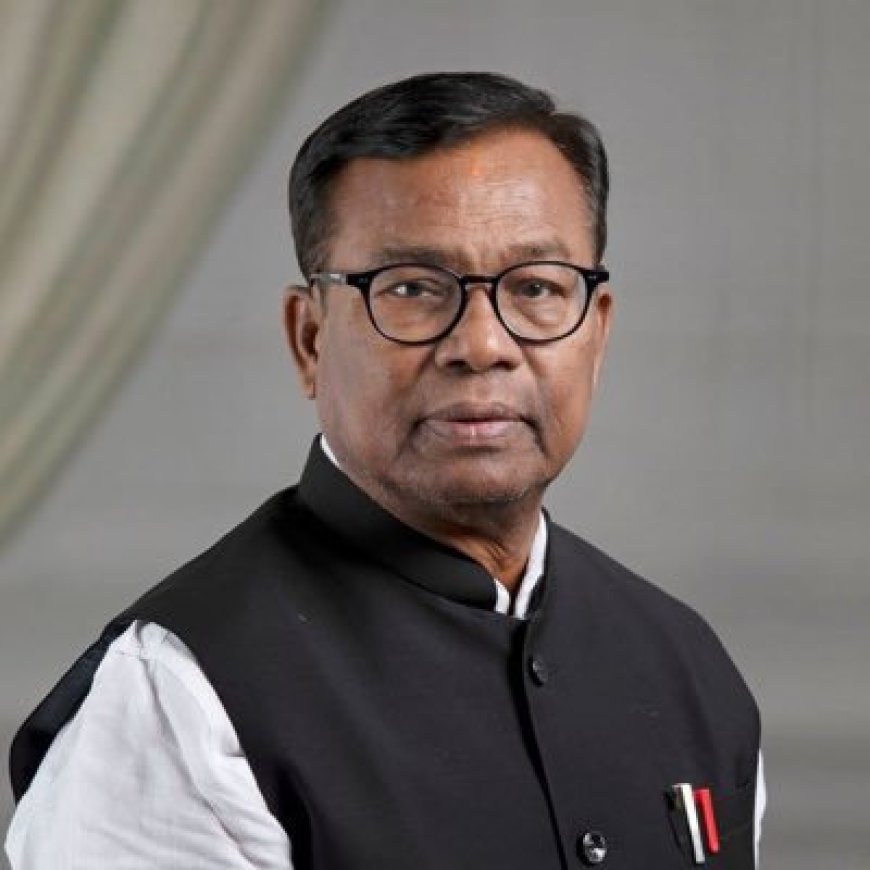 ବହି ତ୍ରୁଟି ସନ୍ଦର୍ଭରେ ଗଣଶିକ୍ଷାମନ୍ତ୍ରୀଙ୍କୁ ଅଲଟିମେଟମ ଦେଲେ ପିସିସି ସଭାପତି ଭକ୍ତ ଦାସ। ନିଜ ଆଡୁ ଇସ୍ତଫା