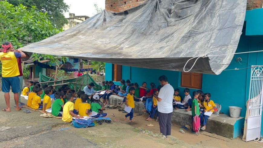ଜରାଜୀର୍ଣ୍ଣ ବିଦ୍ୟାଳୟକୁ ନେଇ  ବିକ୍ଷୋଭ ସହ ବିଦ୍ୟାଳୟରେ ତାଲା ପକାଇଲେ ଅଭଭାବକ , ନବୀକରଣ ପ୍ରତିଶ୍ରୁତି ଦେଲେ ବ୍ଲକ ଶିକ୍ଷା ଅଧିକାରୀ