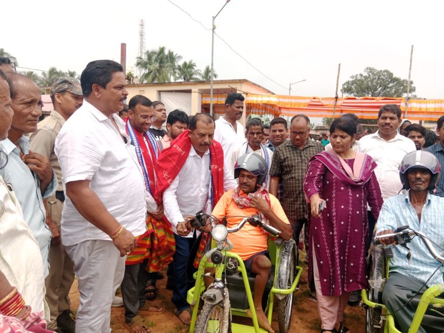 ଖଣ୍ଡପଡ଼ା ନିର୍ବାଚନ ମଣ୍ଡଳୀରେ ୫୨୧ଟି ସହାୟକ ଉପକରଣ ବଣ୍ଟନ କରାଯାଇଛି।