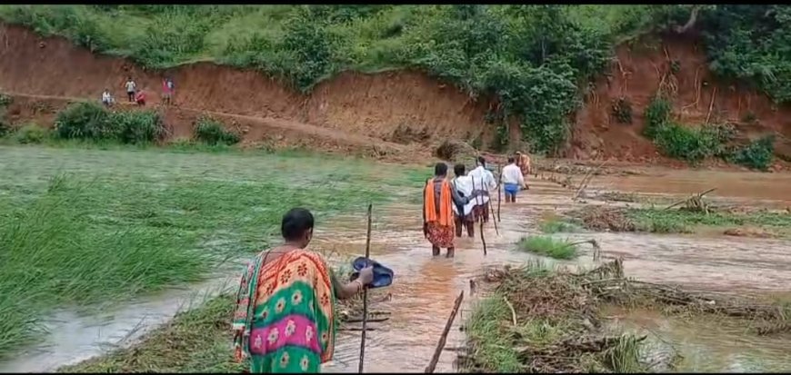 ପ୍ରଶାସନ ନିଦ୍ରାରେ, ଅଞ୍ଚଳବାସୀ ବିପଦରେ, ରାସ୍ତା ନିର୍ମାଣ ହେବ ସ୍ବପ୍ନ ରେ