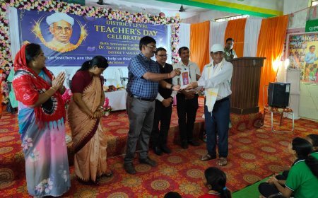 ଅବସର ପରେ ବି ଗୁରୁଦିବସରେ ଗୌରବ: ଜିନିବାସ ସମରଥ ଙ୍କୁ ଜିଲ୍ଲାସ୍ତରୀୟ ‘ଶ୍ରେଷ୍ଠ ଶିକ୍ଷକ’ ସମ୍ମାନ