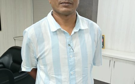*ଭିଜିଲାନ୍ସ ଜାଲରେ ଅବକାରୀ ସୁପରିଟେଣ୍ଡେଣ୍ଟ*